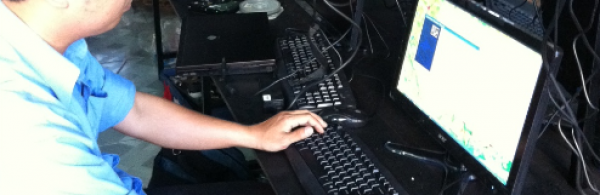 Máy tính Bình Dương giao 18 bộ máy tính phục vụ công nhân